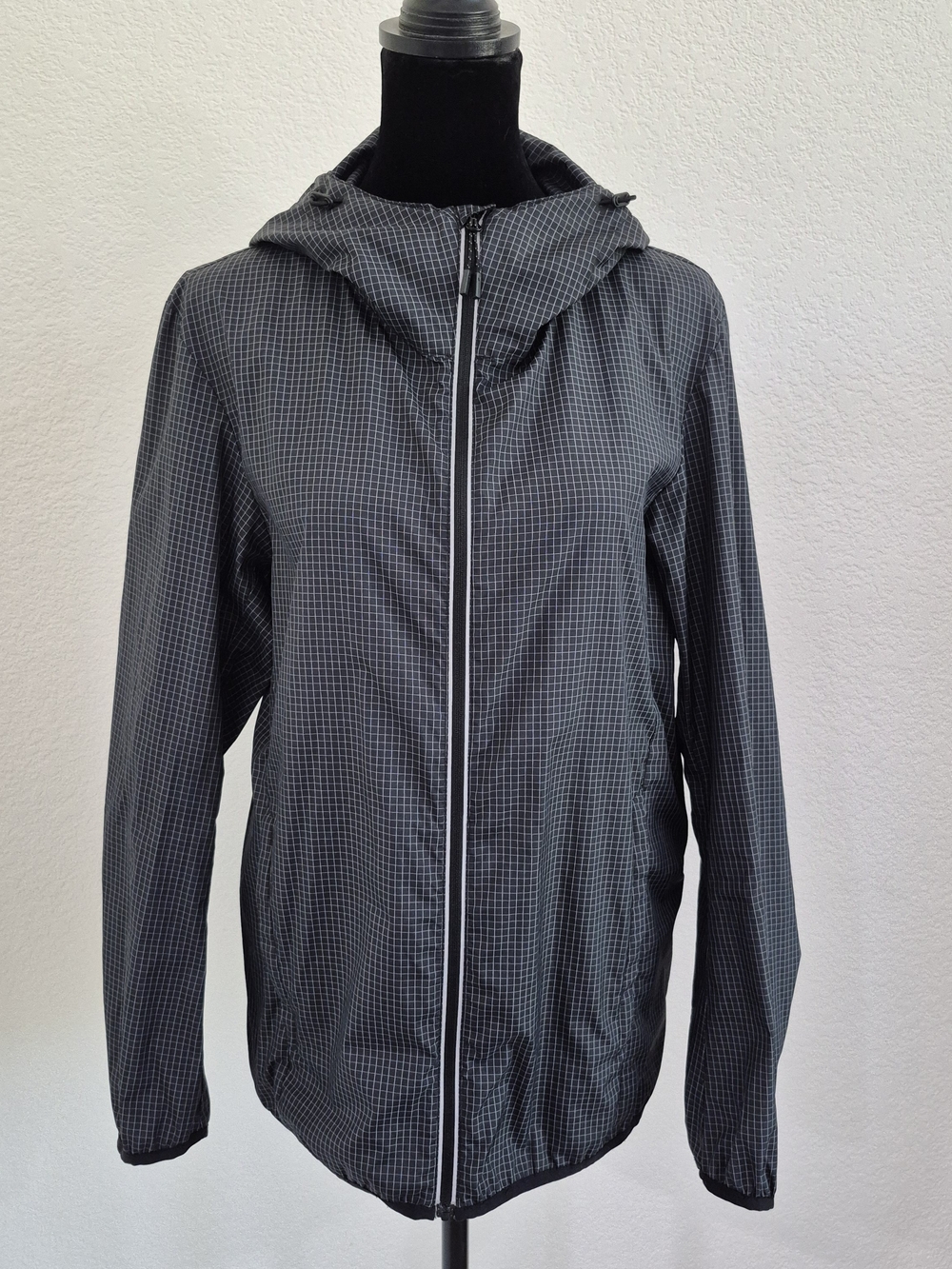 Uniqlo Black Checked Hooded Windbreaker